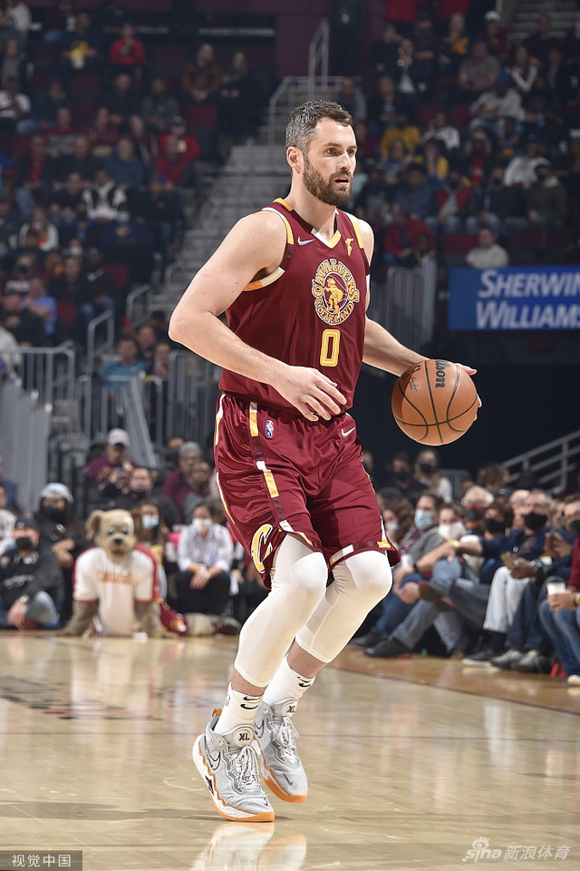 个精准长传 个精准长传